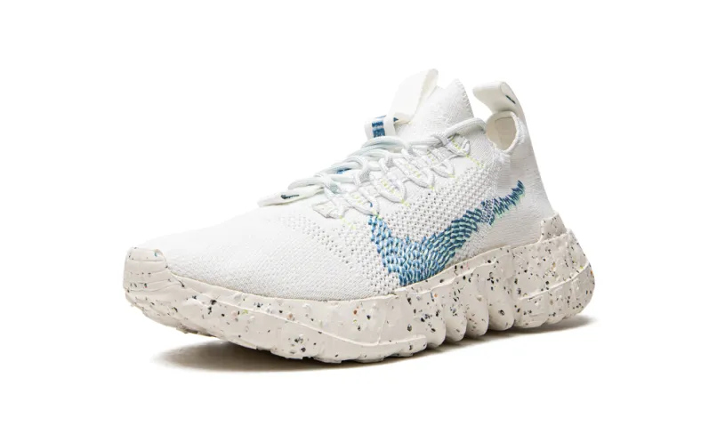 Nike Basketball Space Hippie 01